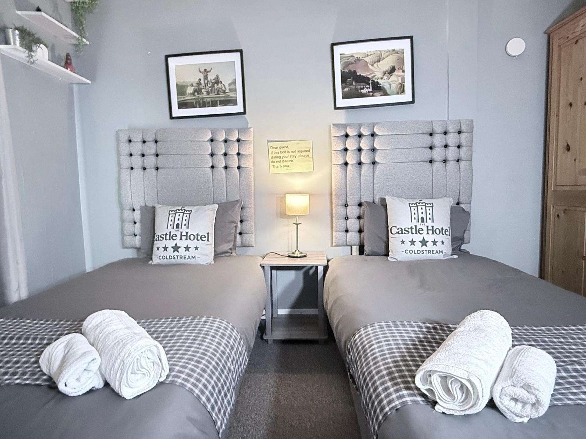 Self Check In Room Accommodation Only The Castle, Coldstream Buitenkant foto
